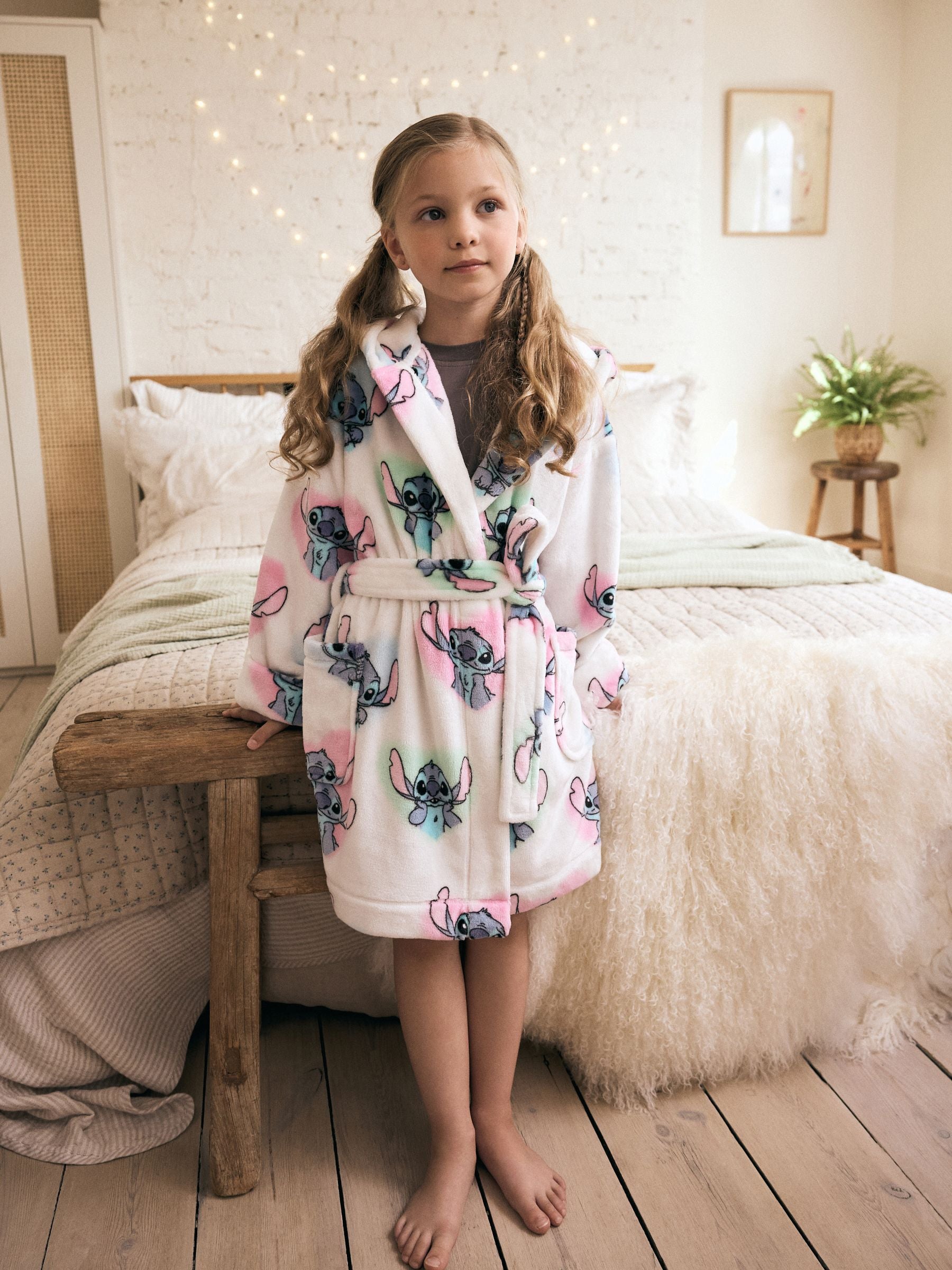 White/ Pink/ Blue Lilo & Stitch Licence Dressing Gown (3-16yrs)