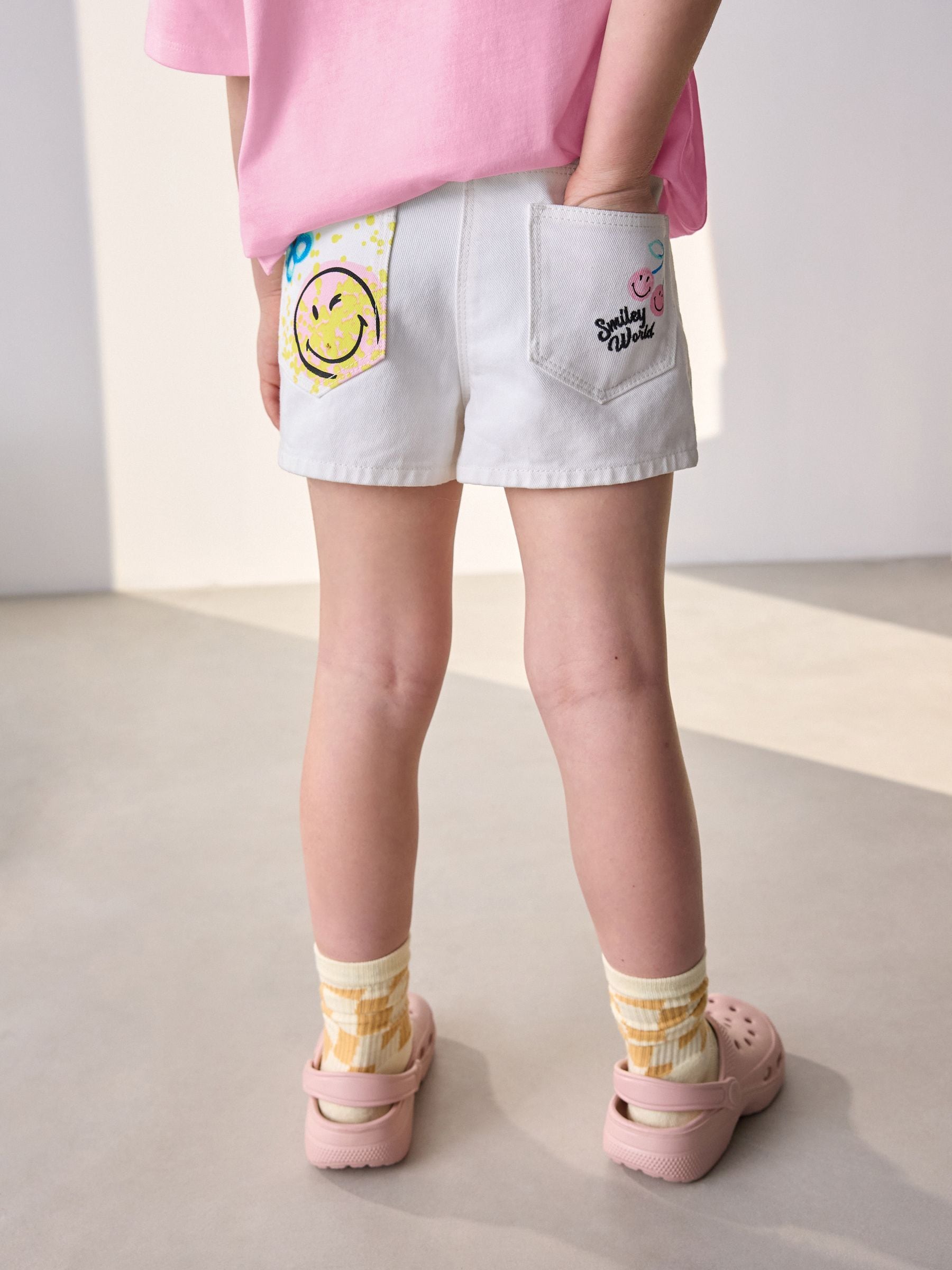 Chalk White Denim 100% Cotton Smileyworld Graffiti Shorts (3-16yrs)