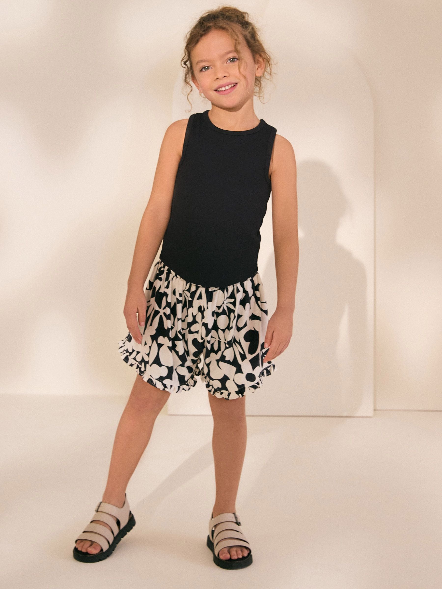 Black Rib Vest (3-16yrs)