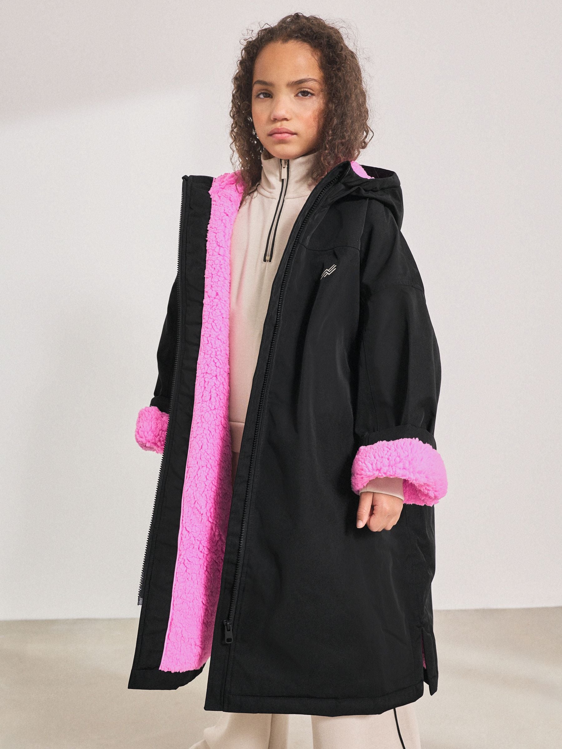 Black Waterproof Changing Robe (3-16yrs)