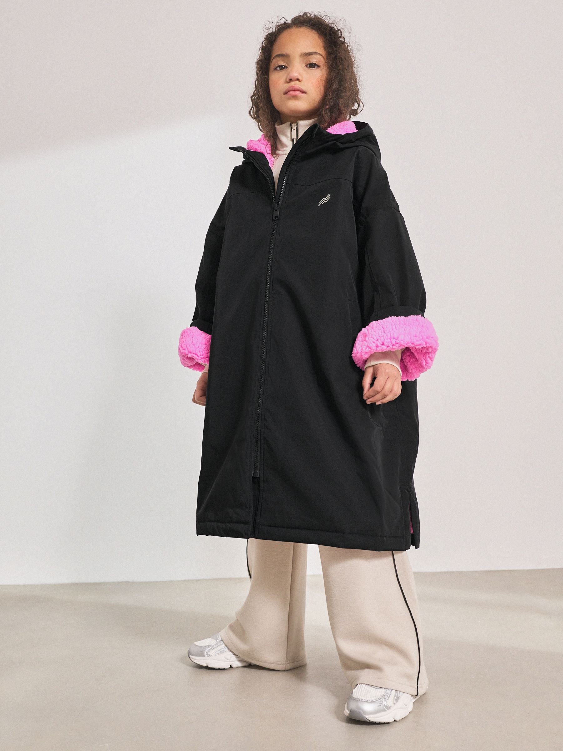 Black Waterproof Changing Robe (3-16yrs)