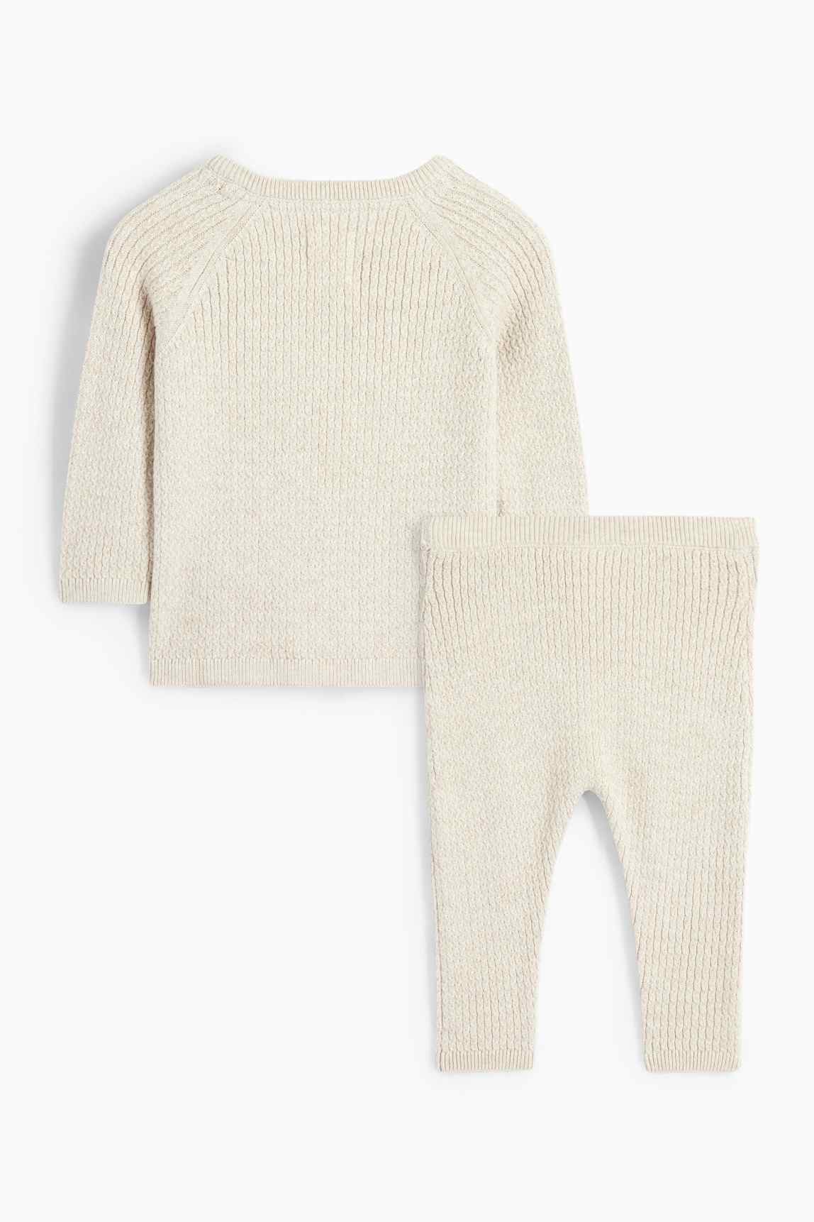 Baby outfit - 2 piece - cable knit pattern