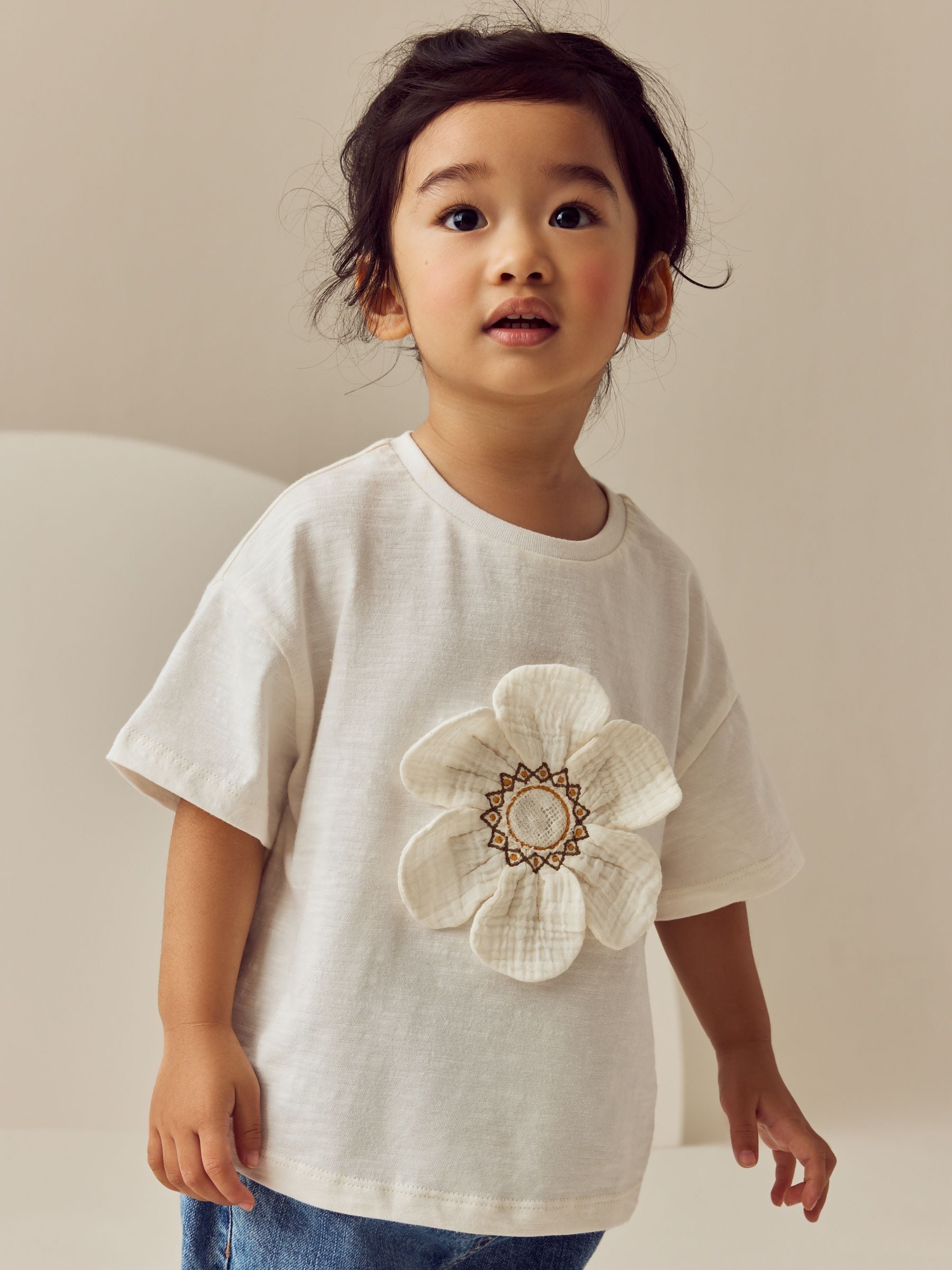 White Flower Short Sleeve 100% Cotton T-Shirt (3mths-7yrs)